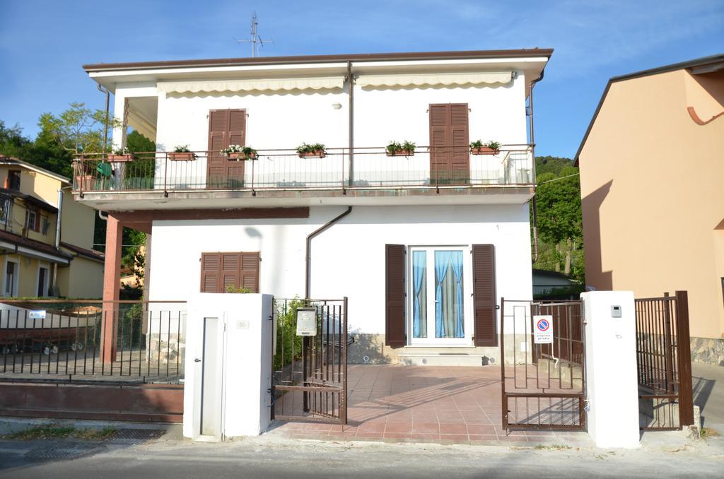 La Perla del Magra Holidays House Monte Marcello Exterior foto